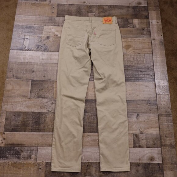 Levi's 541 Athletic Taper All Seasons Tech Khaki Pants - Men's W32 L38 Tall - Picture 10 of 14